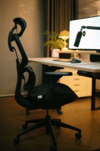 Tips for Choosing a Comfortable Desk Chair for Your Workspace
