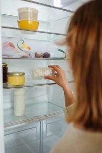 How to Keep a Tidy Fridge and Pantry: Simple Tips for Every Home
